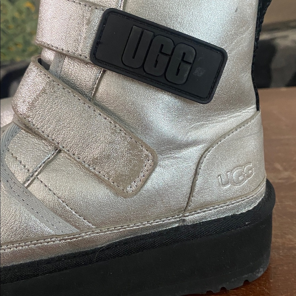 UGG BOOTIES - image 4